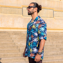 Load image into Gallery viewer, Tropical Printed Short Sleeve Shirt