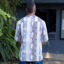 Load image into Gallery viewer, Abstract Printed Short Sleeve Shirt