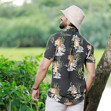 Load image into Gallery viewer, Tiger Printed Short Sleeve Shirt
