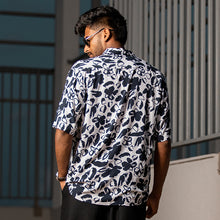 Load image into Gallery viewer, Floral Printed Short Sleeve Shirt
