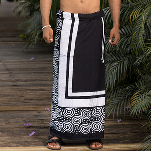 Dangara Black & White Batik Sarong