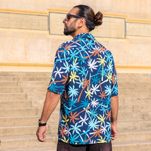 Load image into Gallery viewer, Tropical Printed Short Sleeve Shirt
