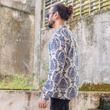 Load image into Gallery viewer, Abstract Printed Long Sleeve Shirt
