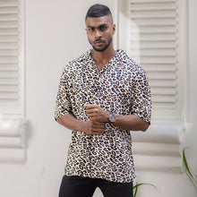 Load image into Gallery viewer, Leopard Printed Short Sleeve Shirt
